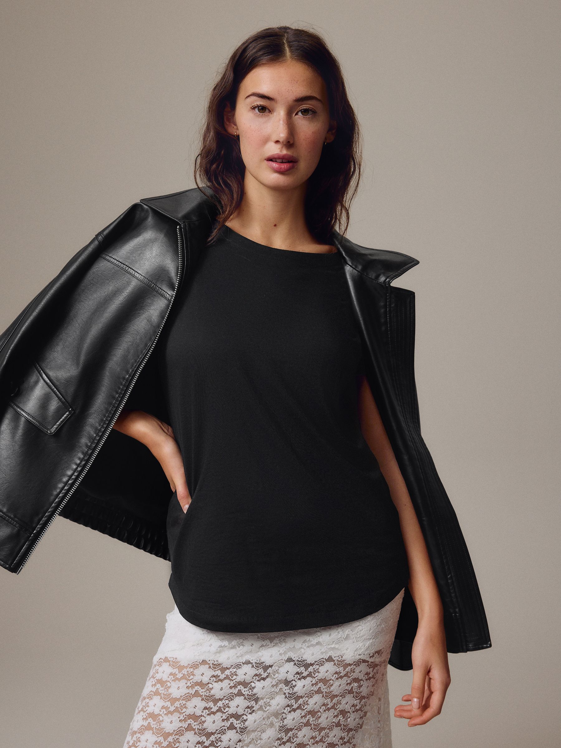 Black Cap Sleeve T-Shirt Top