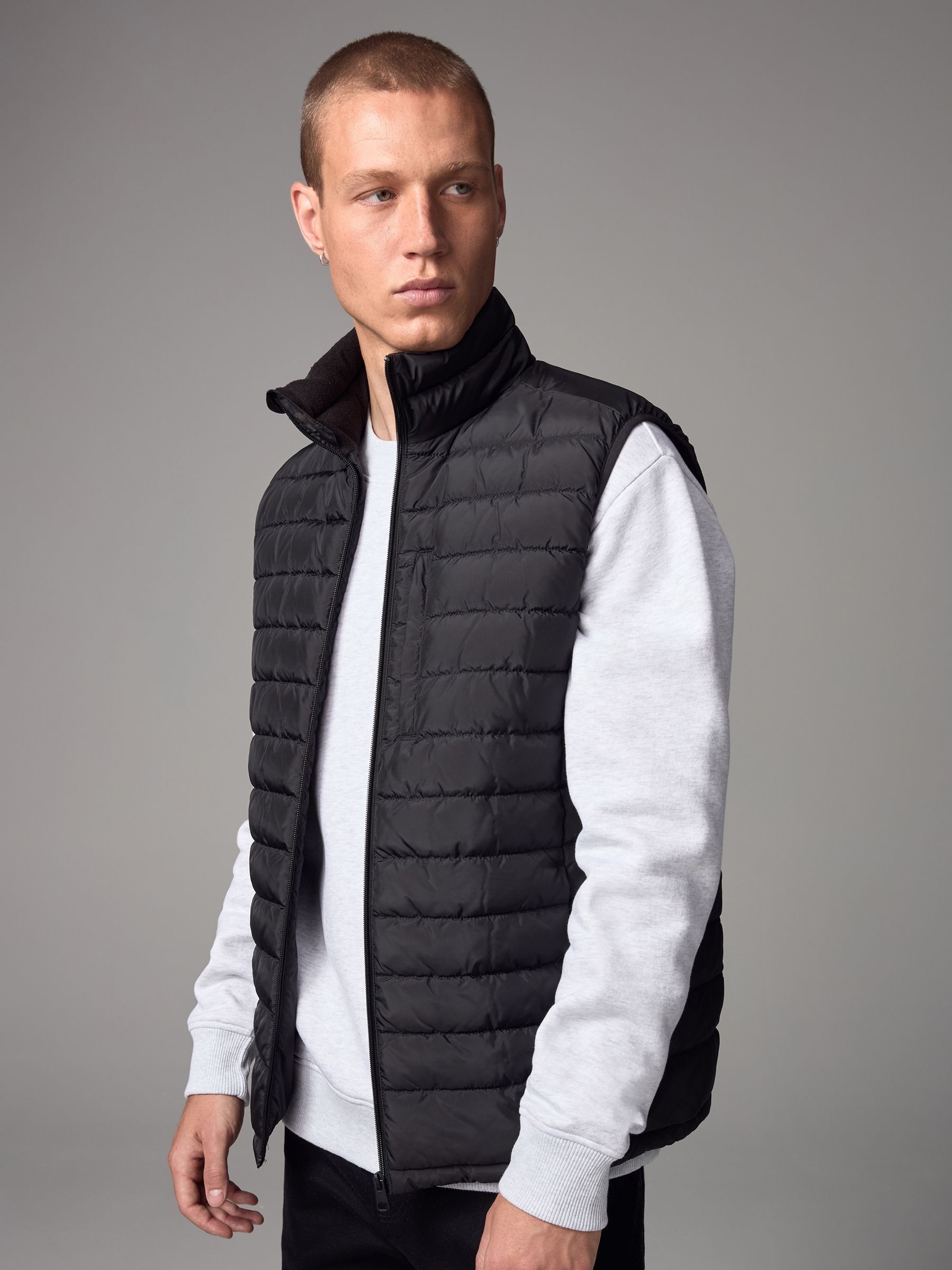 Black Shower Resistant Lightweight Puffer Gilet